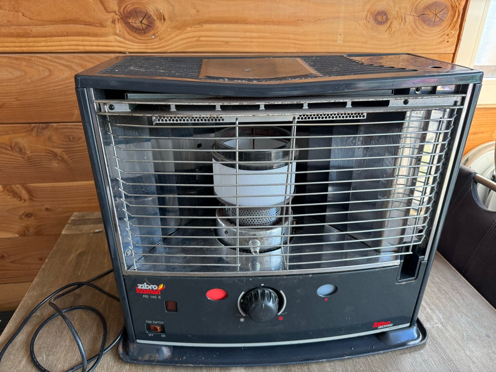 Zibro Kamin RS 145E Turbo Petroleumkachel met ventilator, Ophalen, Gebruikt, Overige brandstoffen, Petroleumkachel