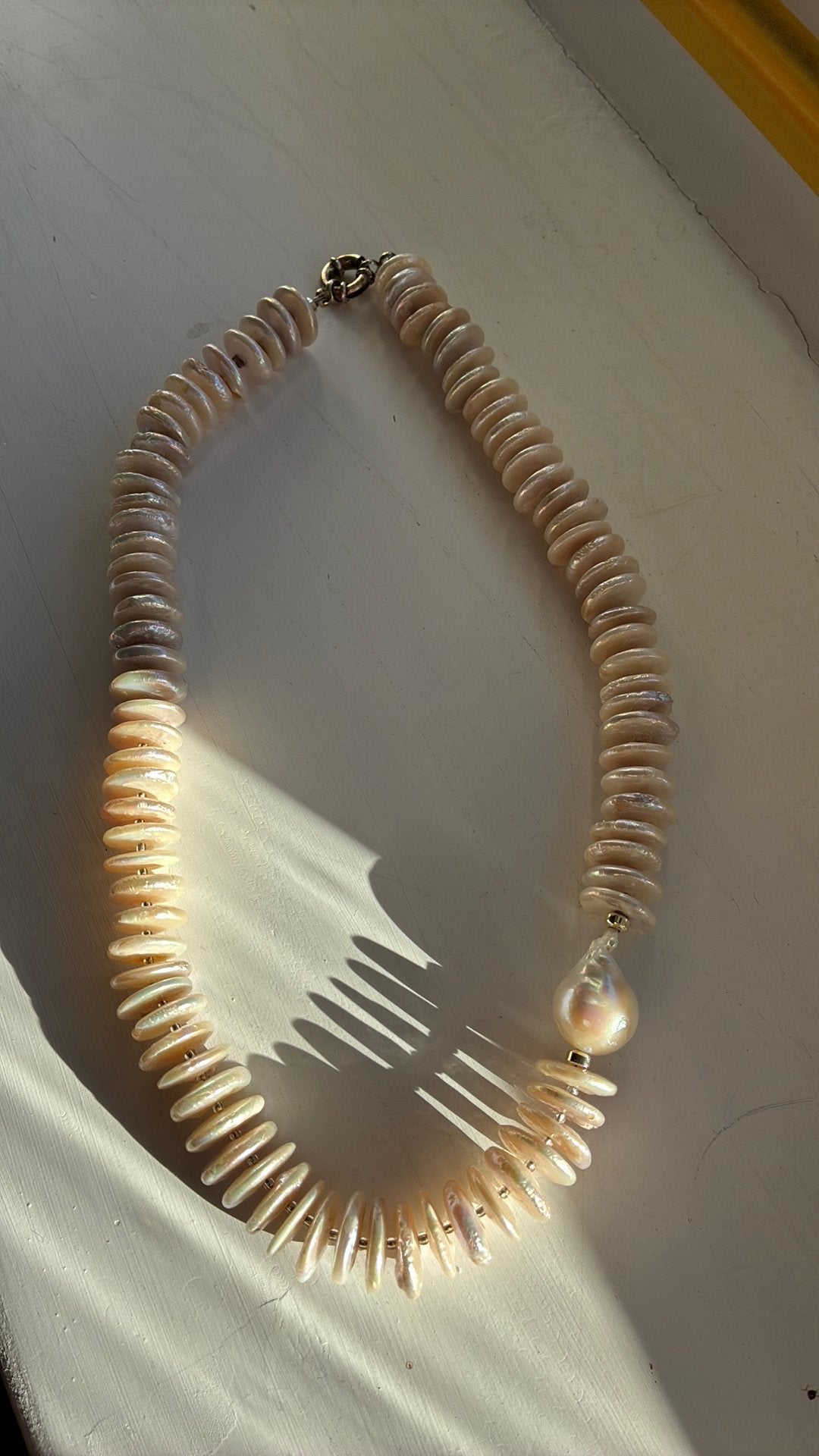 Ketting parelmoer kralen, Ophalen of Verzenden, Zo goed als nieuw, Overige materialen