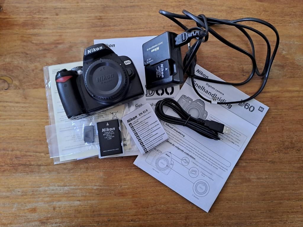 Nikon D60 spiegelreflexcamera, alleen body, met 2 batterijen, Ophalen, Gebruikt, Spiegelreflex, Nikon