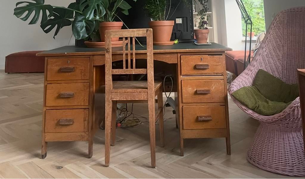 Vintage houten bureau met lades en groen blad, Huis en Inrichting, Ophalen of Verzenden, Zo goed als nieuw