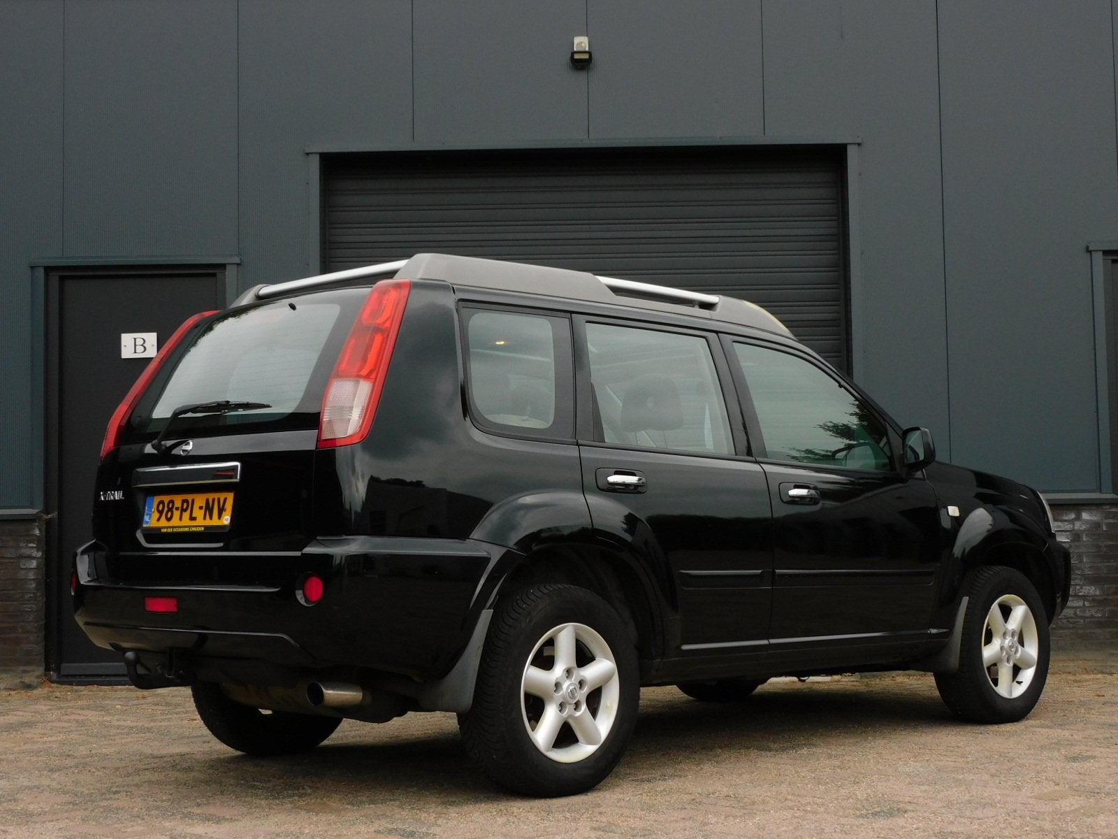 Nissan X-Trail 2.5 Sport Outdoor 4x4! RIJDT PERFECT! PANO/SC, Auto's, Stof, Gebruikt, Zwart, 4 cilinders