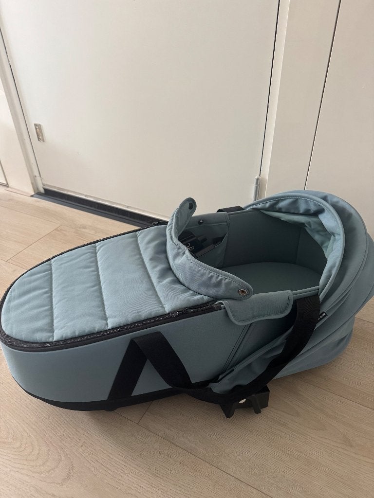 Yoyo baby zen reiswieg met auto-adapters, Zo goed als nieuw, Met reiswieg, Ophalen, Kinderwagen