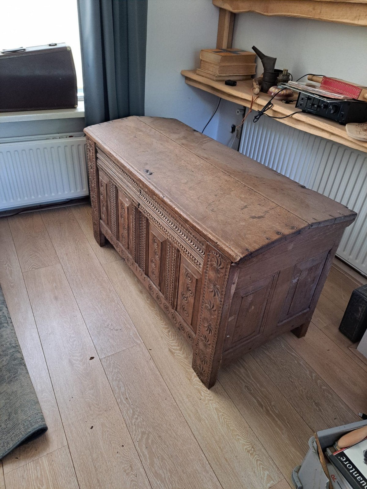 Antieke Eiken Kist - Prachtig Gesneden, Antiek en Kunst, Ophalen