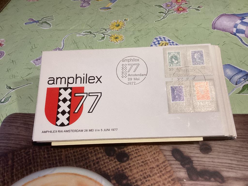 No1861 Amphilex 29 mei 1977 Nederland jaargangen fdc 1963, Postzegels en Munten, Postzegels | Eerstedagenveloppen, Ophalen, Onbeschreven