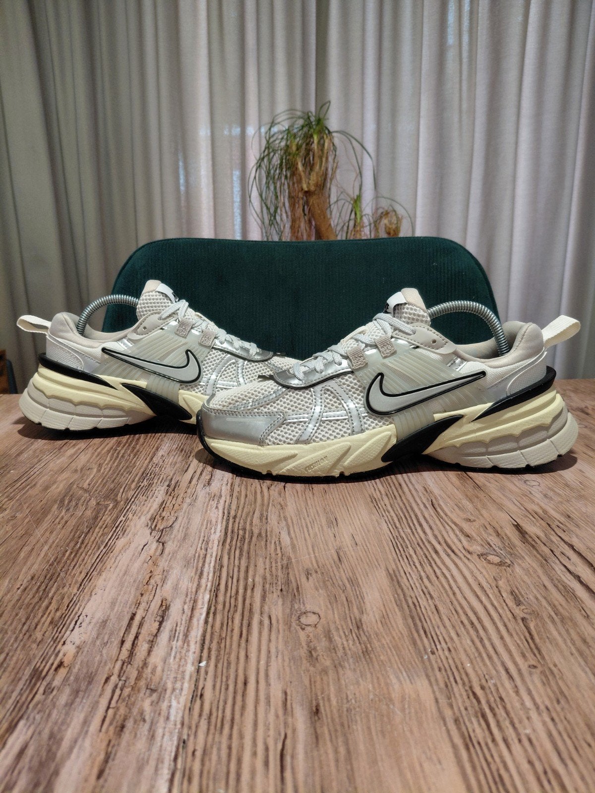 Nike V2K Run 'Metallic Silver' Size 37,5, Wit, Nike, Ophalen of Verzenden, Sneakers of Gympen
