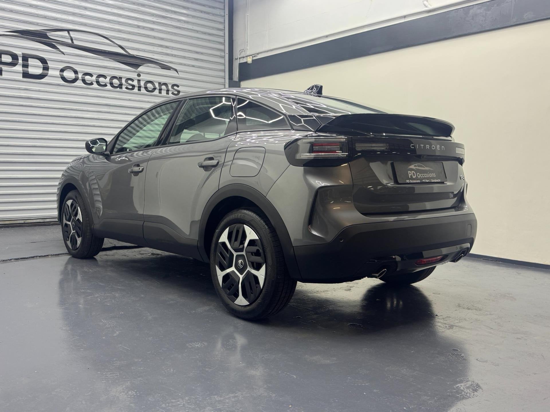 Citroen C4 Hybrid 145PK - Camera - Cruise - Clima - Navi - L, Auto's, Zwart, 1199 cc, Leder en Stof, Origineel Nederlands