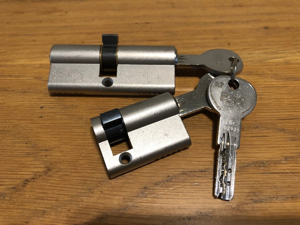 ISEO R7 SKG3 cilinders 10/35 en 35/40, Gelijksluitend, Ophalen of Verzenden, Zo goed als nieuw, Overige materialen, Slot