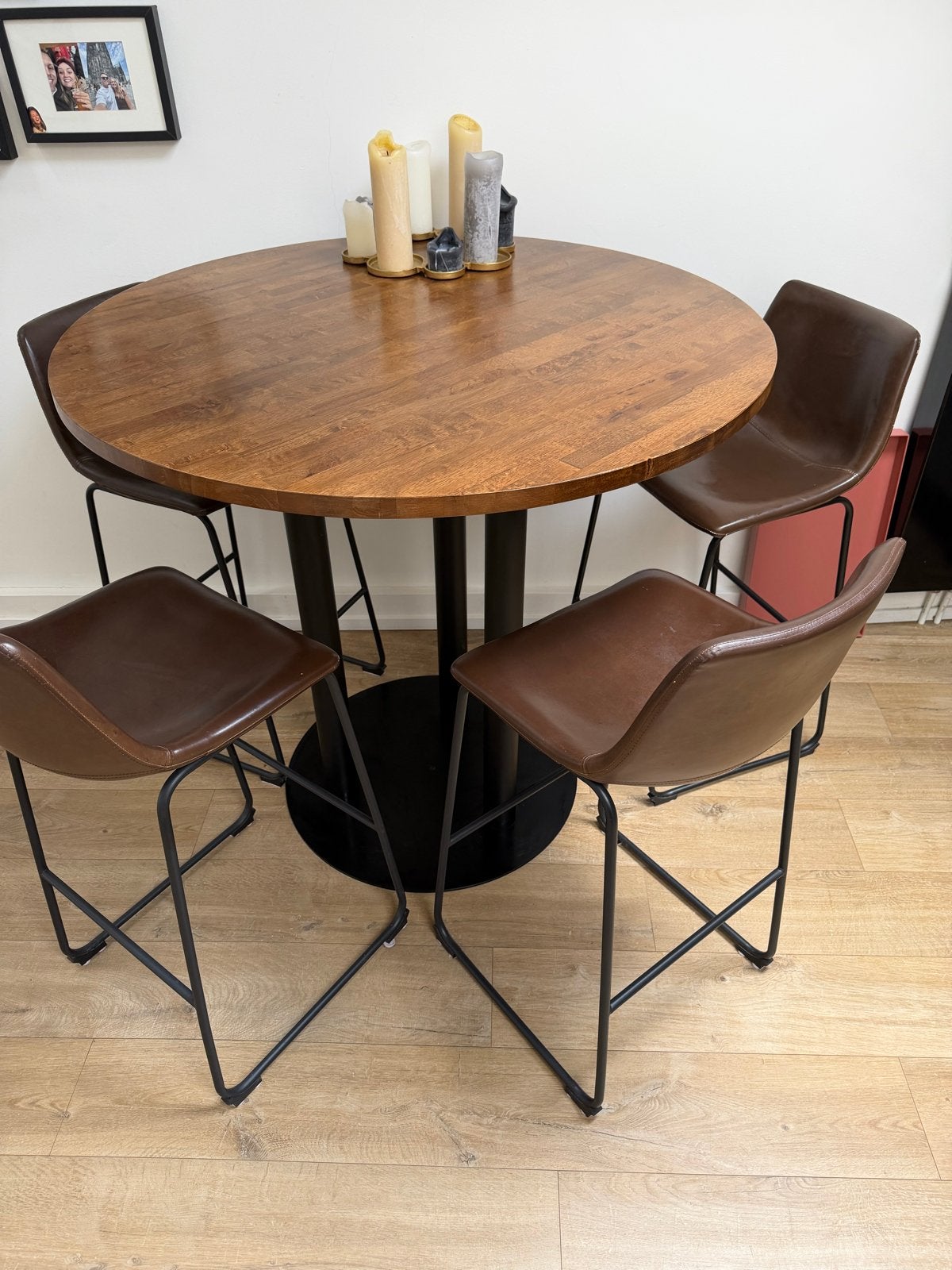 Ronde bartafel (120cm) met 4 cognac barkrukken - industrieel, Ophalen, Gebruikt, Met voetsteun, 90 cm of meer