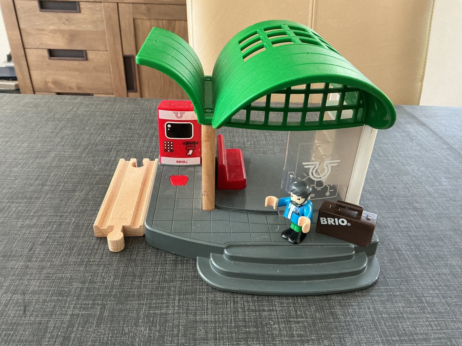 Brio nr 33745 station met geluid, Ophalen of Verzenden, Zo goed als nieuw