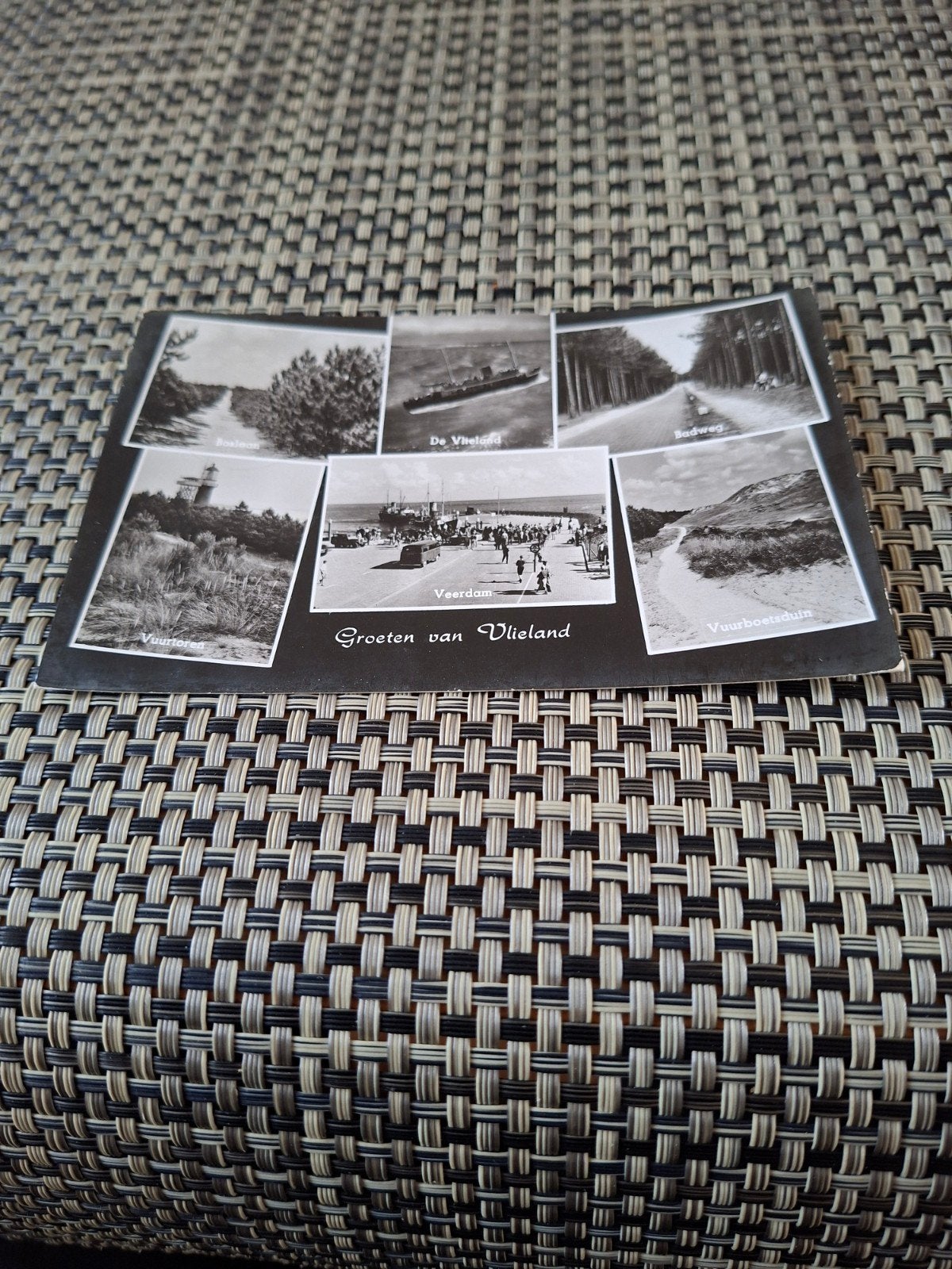 Vlieland - Groeten van Vlieland, Verzamelen, Ansichtkaarten | Nederland, Gelopen, Waddeneilanden, 1960 tot 1980, Ophalen of Verzenden