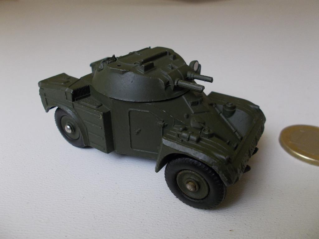 1963 Dinky Toys 814 A.M.L. PANHARD ARMOURED CAR I.g.st. (-K), Ophalen of Verzenden, Zo goed als nieuw, Auto, Dinky Toys