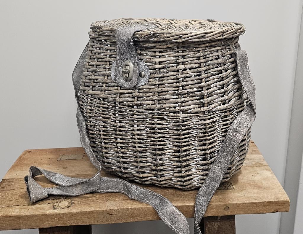 LEUKE OUDE BROCANTE RIETEN MAND, Ophalen of Verzenden