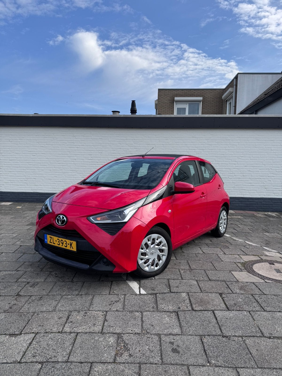 Toyota Aygo 1.0 | Cabrio | Auto | 2019 | 38k km | Dealer, 4 stoelen, Origineel Nederlands, 19 km/l, Particulier