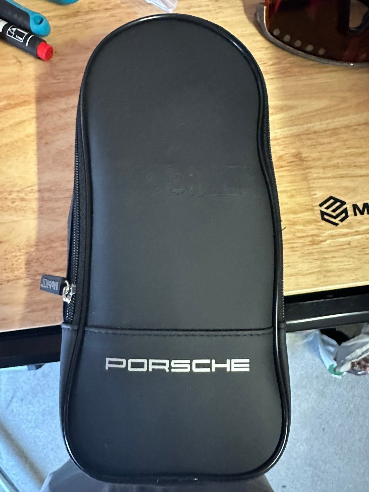 Mobile 1 5W30 Porsche motorolie met porsche bewaar etui, Ophalen of Verzenden, Porsche
