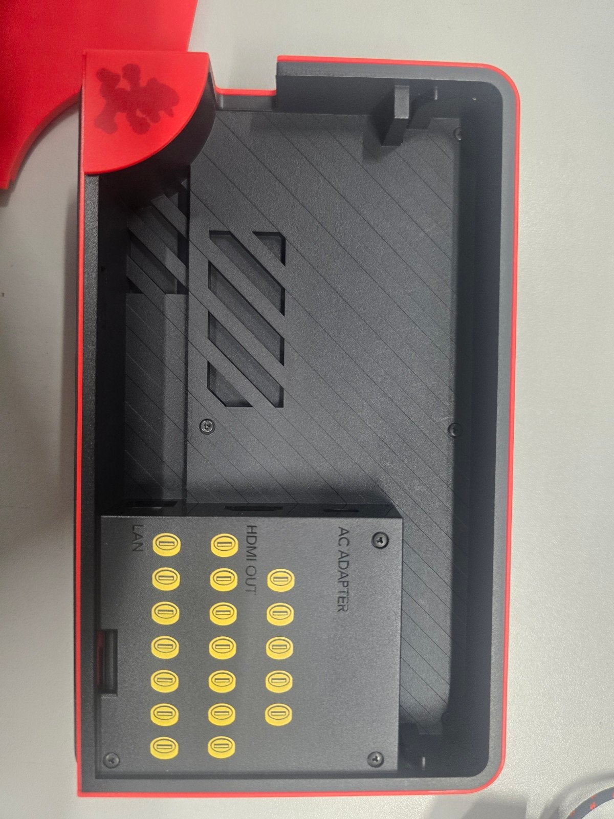 Foto 16 van Nintendo Switch Mario Limited Edition
