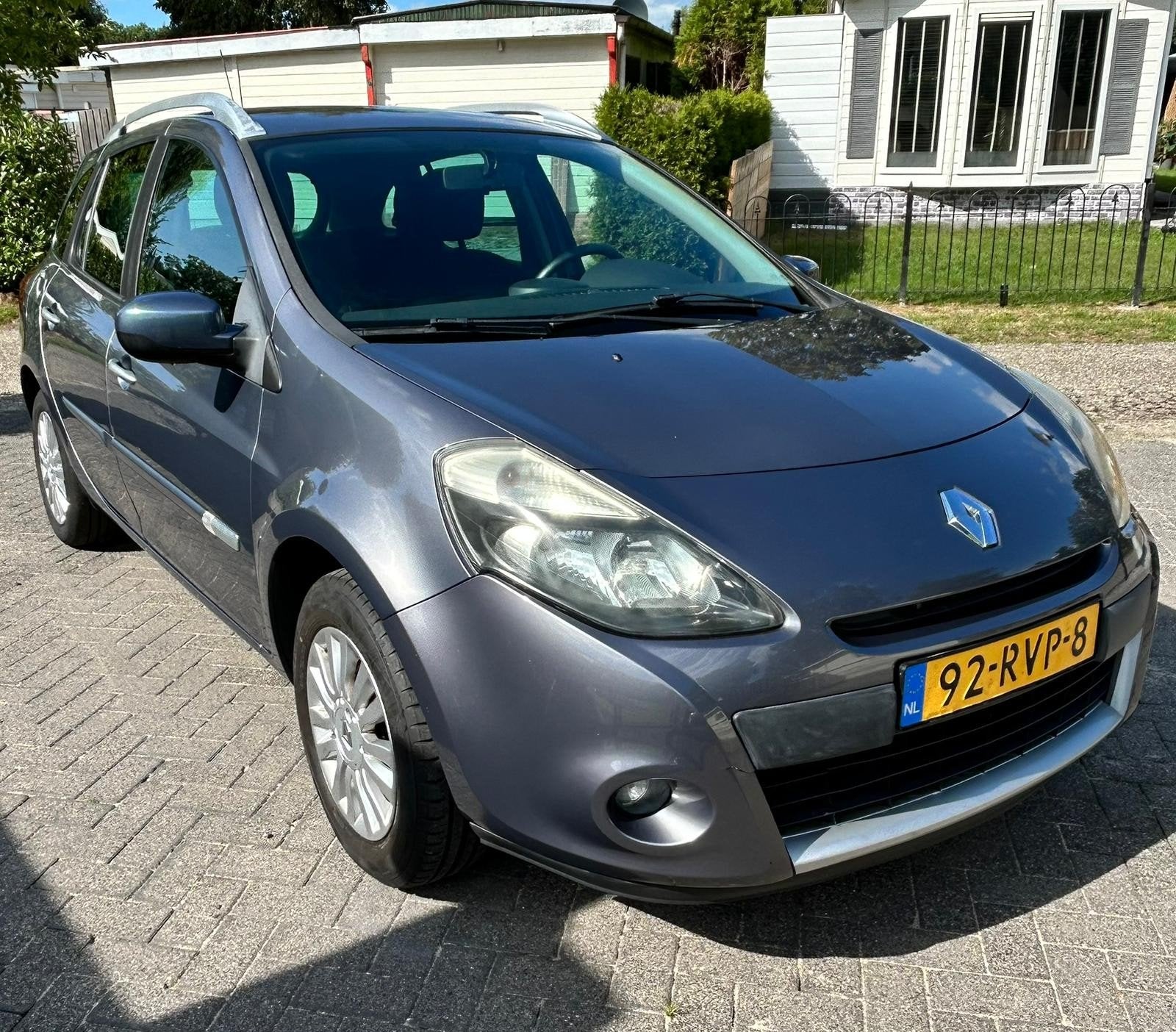 Renault Clio 1.2 TCE Estate 2011 Blauw, Auto's, Voorwielaandrijving, 4 cilinders, 1095 kg, Blauw