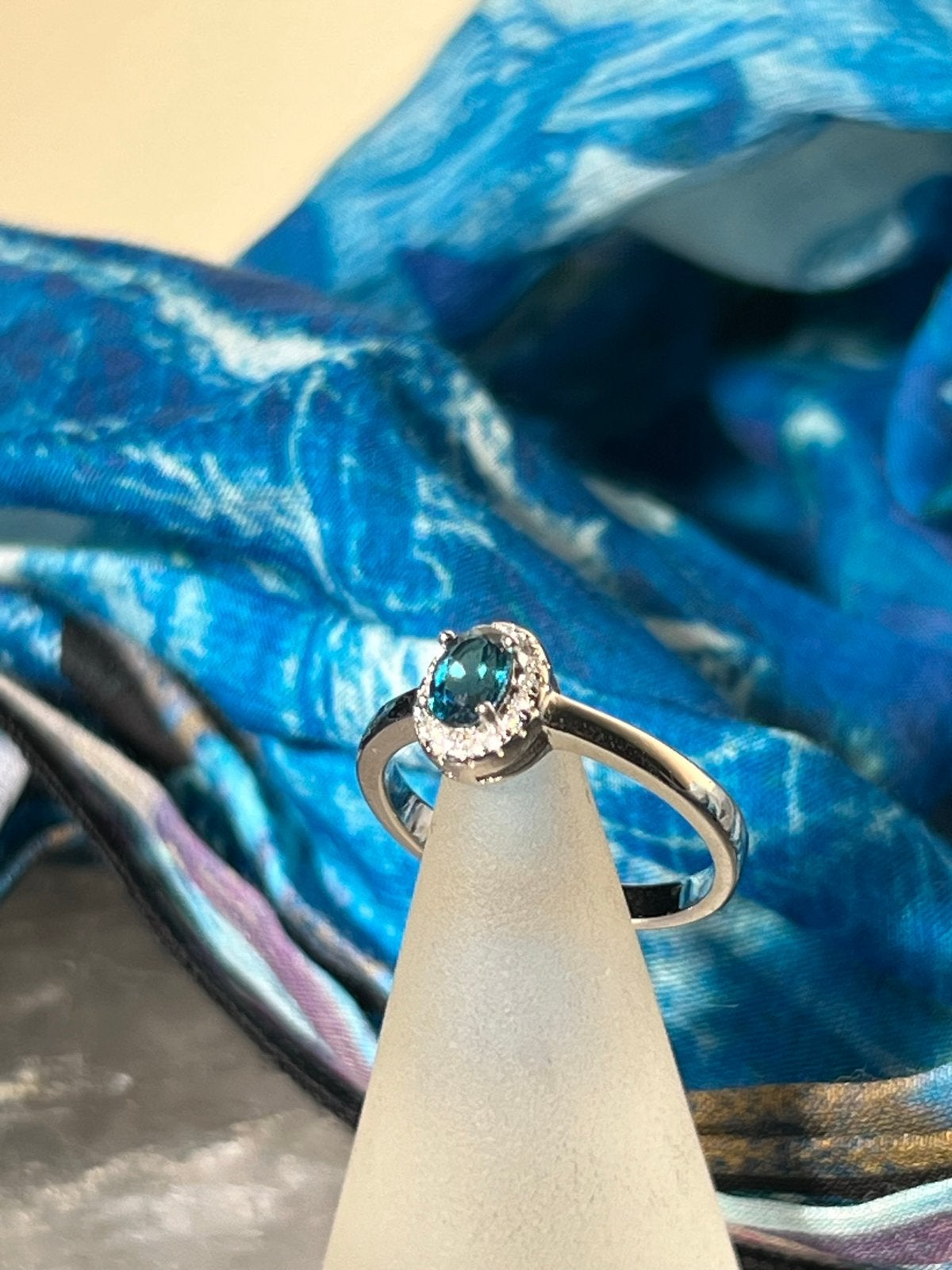 Topaas London blue beschermt intuïtie geluk zeldzaam uniek, Sieraden, Tassen en Uiterlijk, Ringen, Blauw, Nieuw, Ophalen of Verzenden