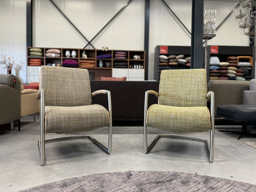 2 Brees new world Fauteuils stof leer Design stoel, 75 tot 100 cm, Ophalen of Verzenden, Zo goed als nieuw, 75 tot 100 cm