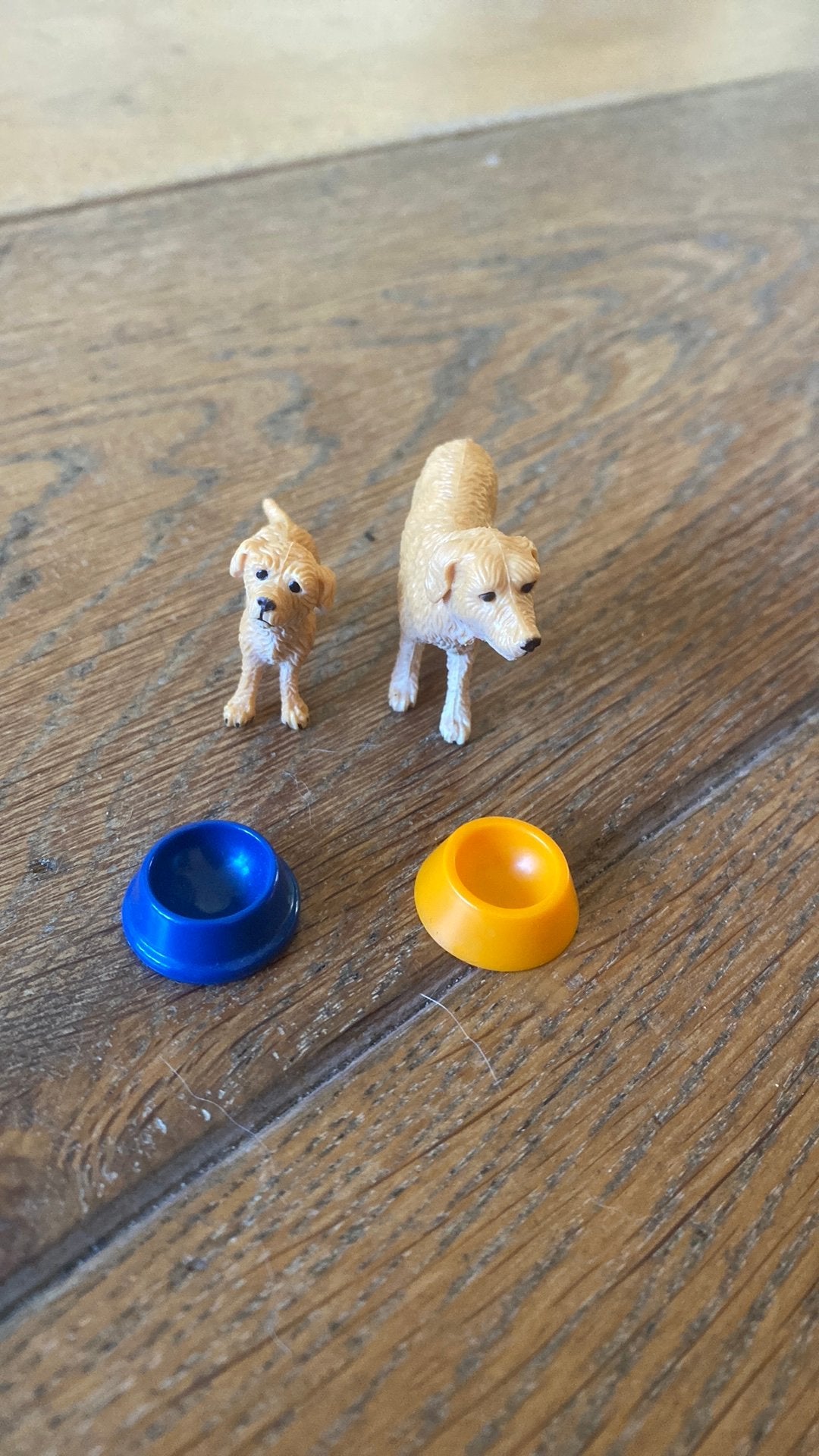 Schleich hondjes, Ophalen of Verzenden, Zo goed als nieuw, Poppenhuis