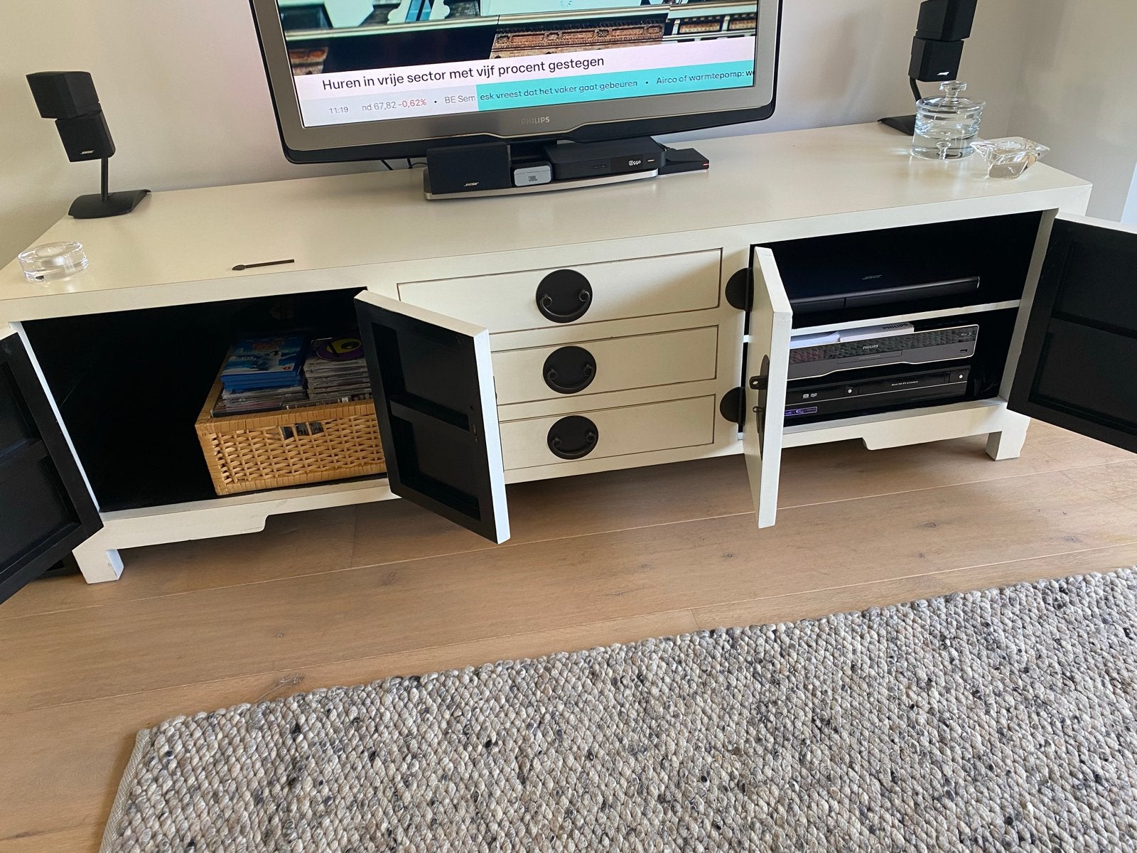 Roomwitte TV kast met 3 lades en 2 kastjes met deuren, Ophalen, Gebruikt, 150 tot 200 cm, Overige houtsoorten