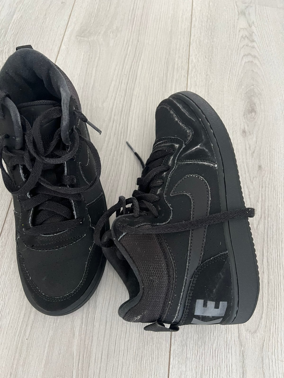 Nike sneakers maat 37,5, Ophalen of Verzenden, Zo goed als nieuw, Jongen of Meisje, Schoenen