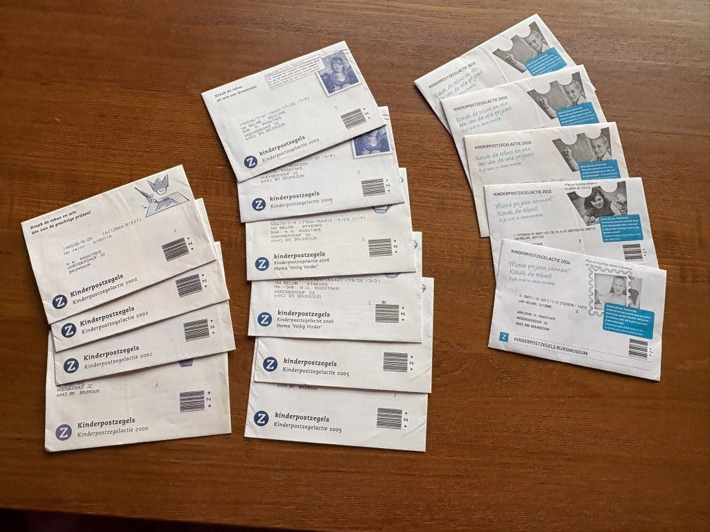 Set kinderpostzegels diverse jaren, Postzegels en Munten, Ophalen of Verzenden, Na 1940, Postfris