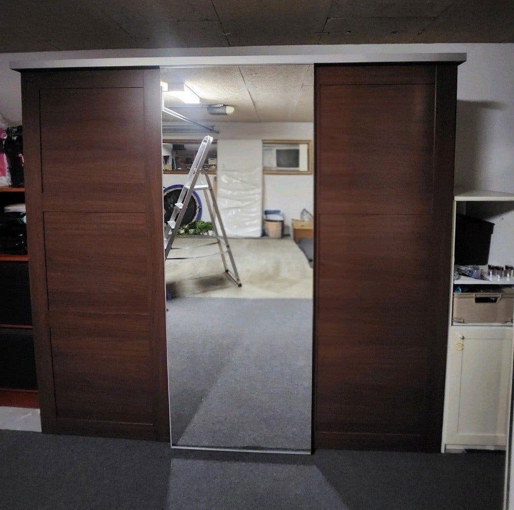 IKEA ELGA Kledingkast 217cm – 3 Schuifdeuren + Spiegel ZGAN, Zo goed als nieuw, 200 cm of meer, 50 tot 75 cm, Ophalen