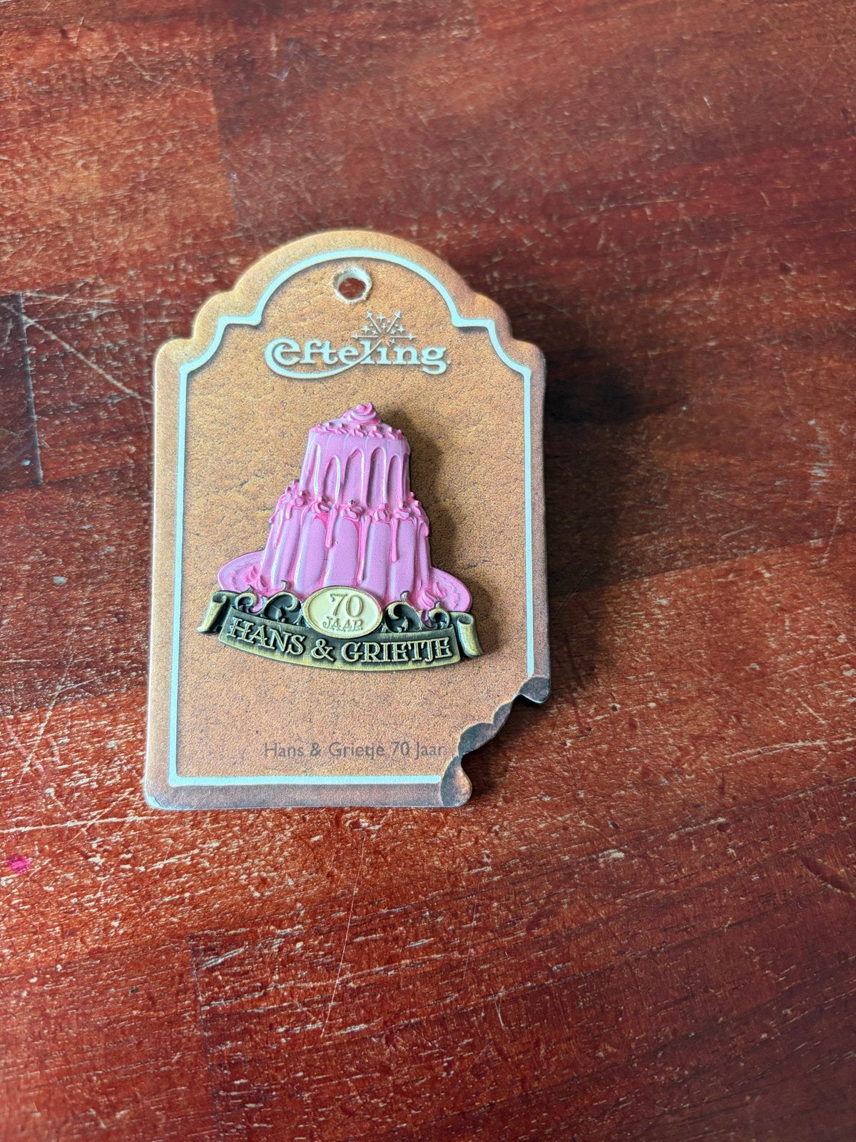 Efteling Pin Hans en Grietje 70 Jaar - Nieuw, Ophalen of Verzenden, Nieuw, Button of Speldje