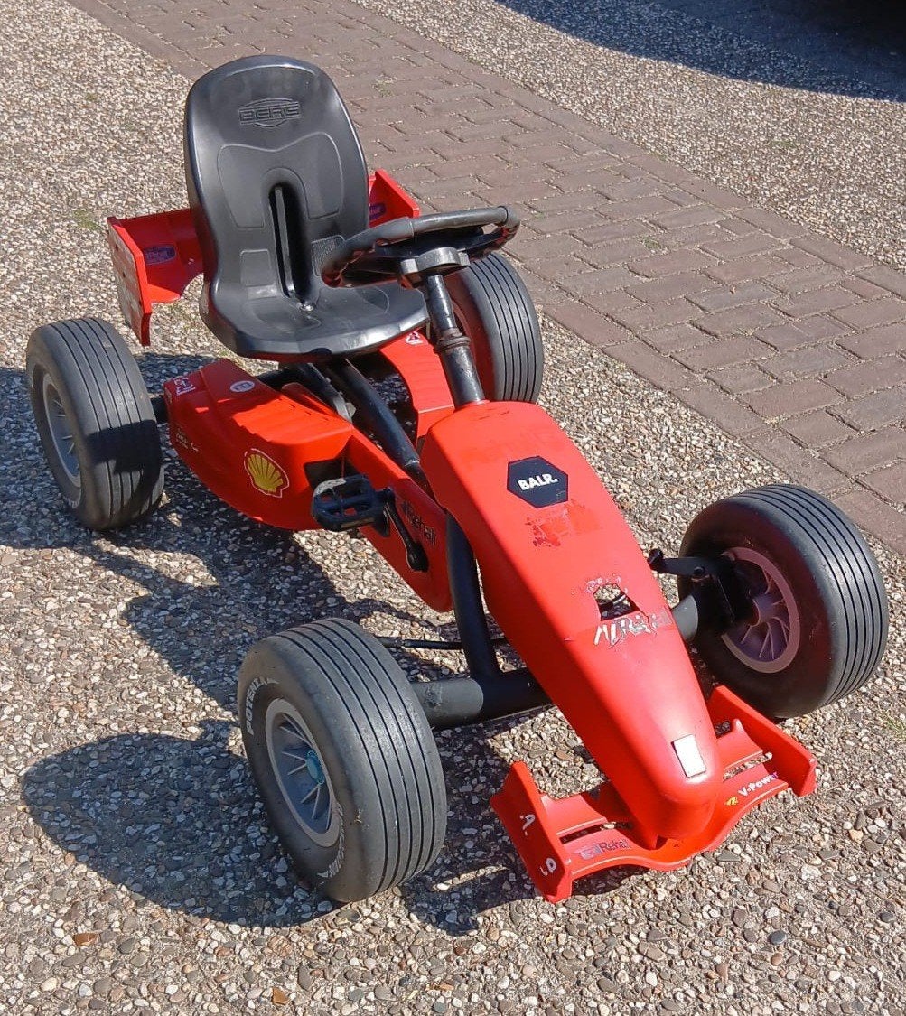 Berg buddy (Ferrari) leeftijd 3 tm 8 jaar., Kinderen en Baby's, Speelgoed | Buiten | Skelters, Ophalen, Gebruikt, Berg, Vrijloopautomaat