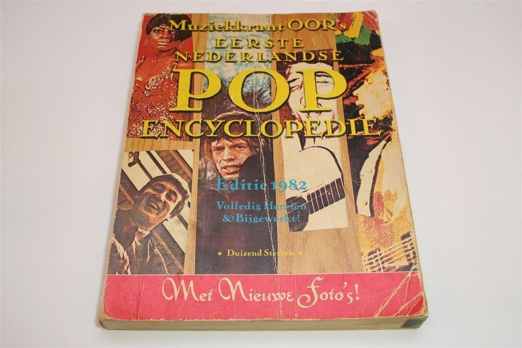 Oor's Eerste Pop Encyclopedie — Hét Naslagwerk [1982], Ophalen of Verzenden, Gelezen, Algemeen