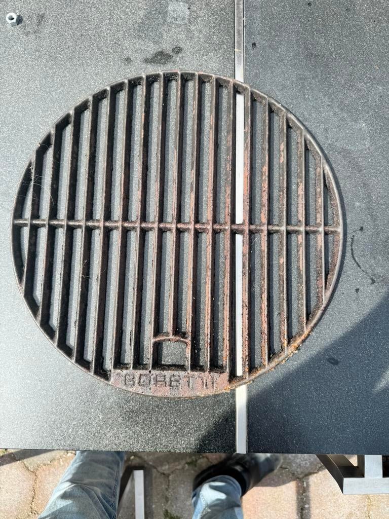 Gietijzeren rooster boretti, Ophalen of Verzenden, Zo goed als nieuw