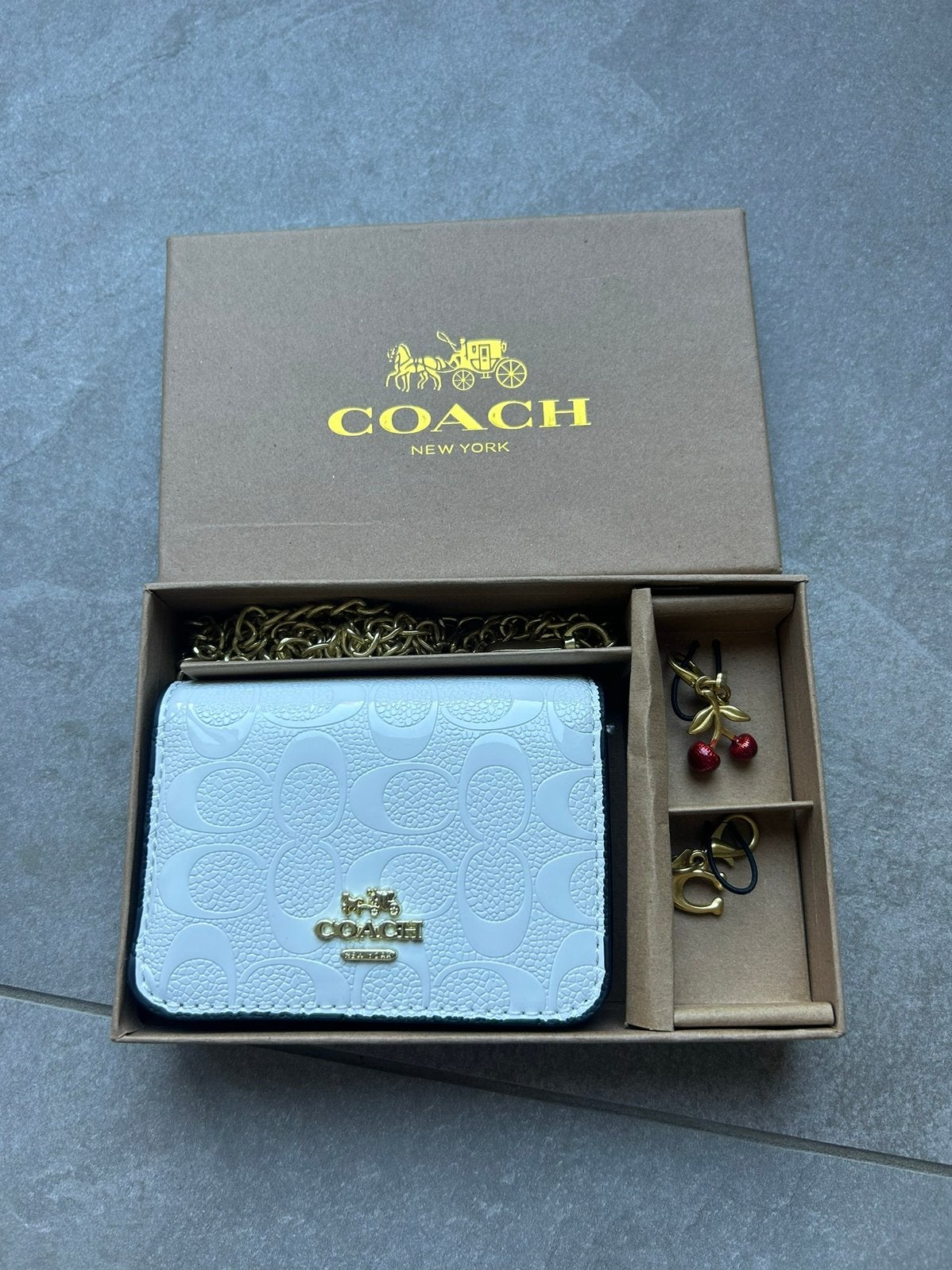 Coach Mini Crossbody Tas Wit – Nieuw – Inclusief Doos, Sieraden, Tassen en Uiterlijk, Tassen | Damestassen, Verzenden, Zo goed als nieuw