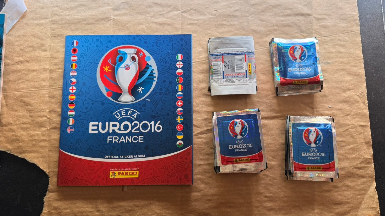 Panini 2016 France  euro ek ec album + 100 pakjes, Ophalen of Verzenden, Winkel, Super of Benzinepomp, Zegels, Bonnen of Punten