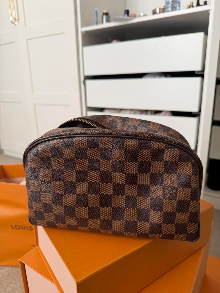 Louis Vuitton Make-up/Toilettas - Zeer Goede Staat, Ophalen of Verzenden, Zo goed als nieuw, Bruin, Heer of Dame