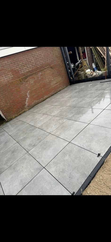Stratenmaker bied zichzelf aan, Diensten en Vakmensen, Tuinmannen en Stratenmakers, Bestrating