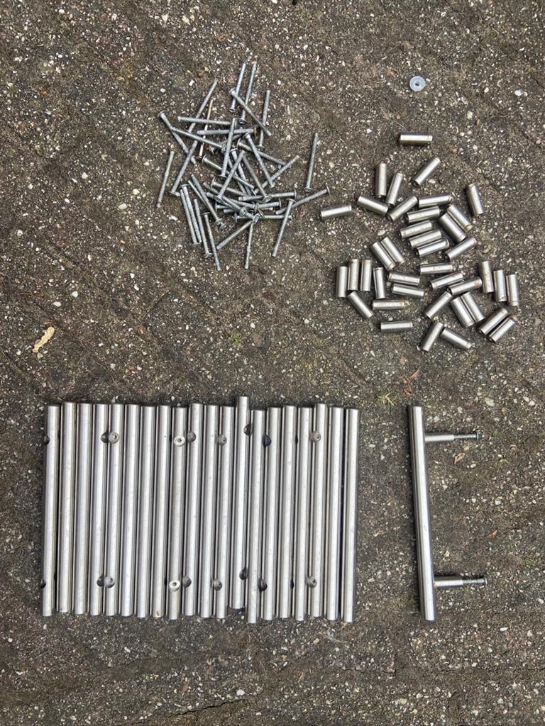 21 keukengreepjes (12,8 cm), Ophalen of Verzenden, Zo goed als nieuw, Schroeven