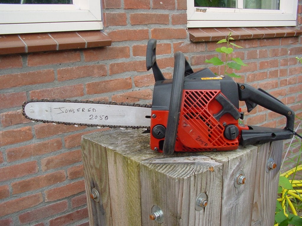 Kettingzaag Jonsered 2050 ex brandweer 150 euro, Tuin en Terras, Hand-tuingereedschap, Gebruikt, Overige soorten, Ophalen of Verzenden