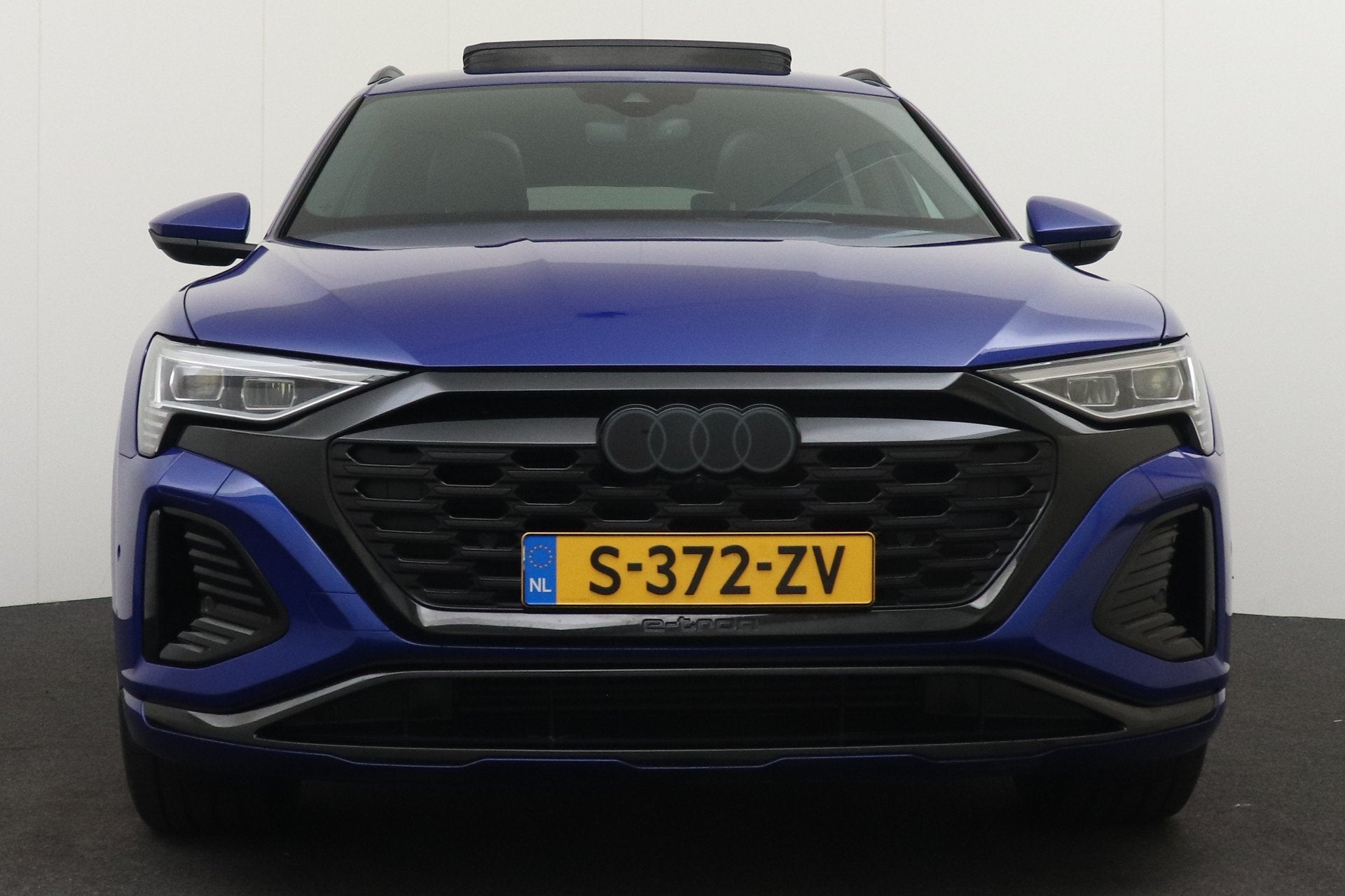 Audi Q8 e-tron 50 Quattro 95 kWh S-Line Pano-dak 20'LMV Came, Automaat, 131 €/maand, Zwart, 95 kWh