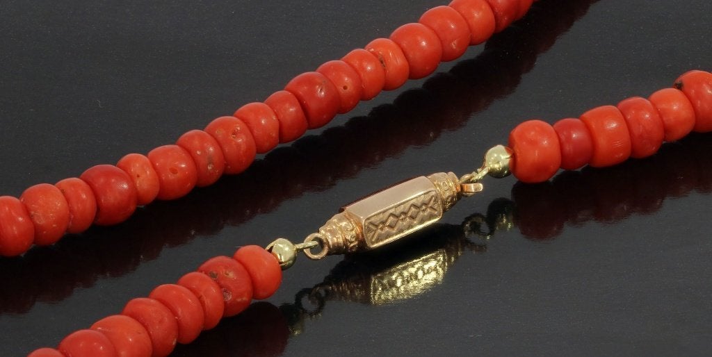 Bloedkoraal fraai antieke ketting 14k slot goud dames pijp, Ophalen of Verzenden, Goud, Ketting, Met edelsteen