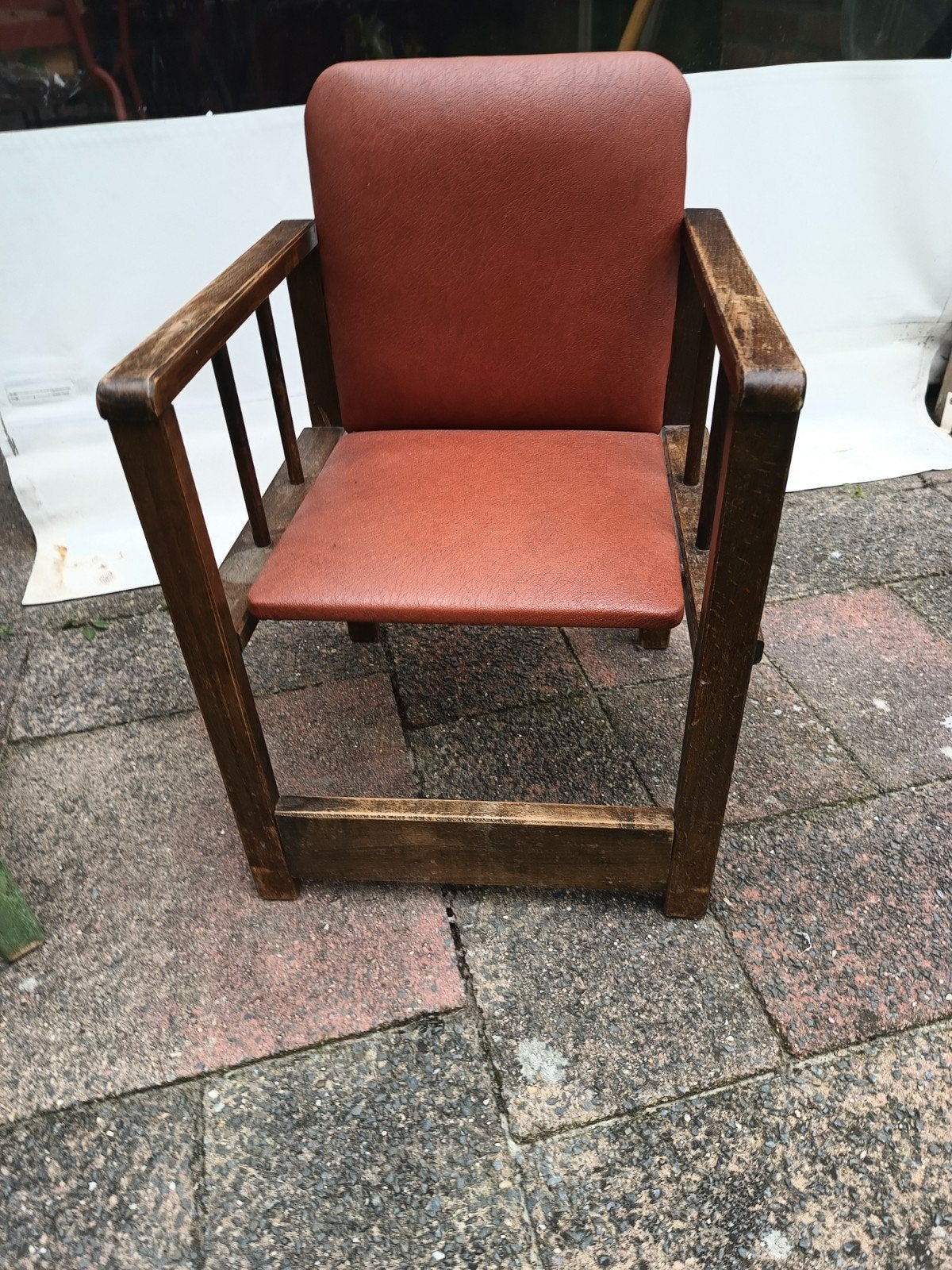 vintage kinderstoel kleuterstoeltje met rug en armleuning, Ophalen of Verzenden