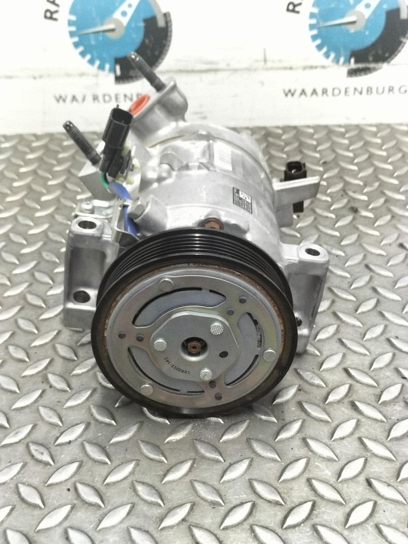 FORD TRANSIT CUSTOM SWB Trail AIRCO COMPRESSOR / AIRCOPOMP P, Ophalen of Verzenden, Gebruikt, Stiba lid