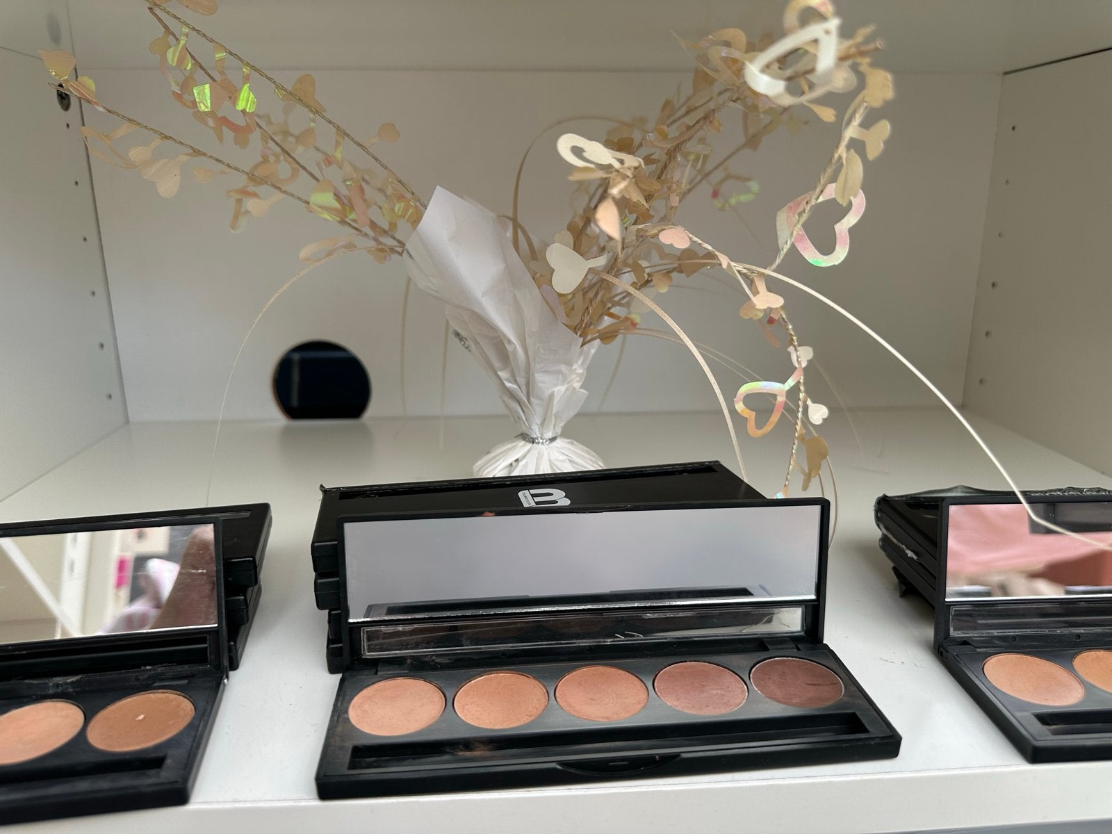 Grote partij BB Jo Cosmetics & Make-up /Beauty benodigdheden, Gebruikt, Overige kleuren, Gehele gezicht, Ophalen of Verzenden