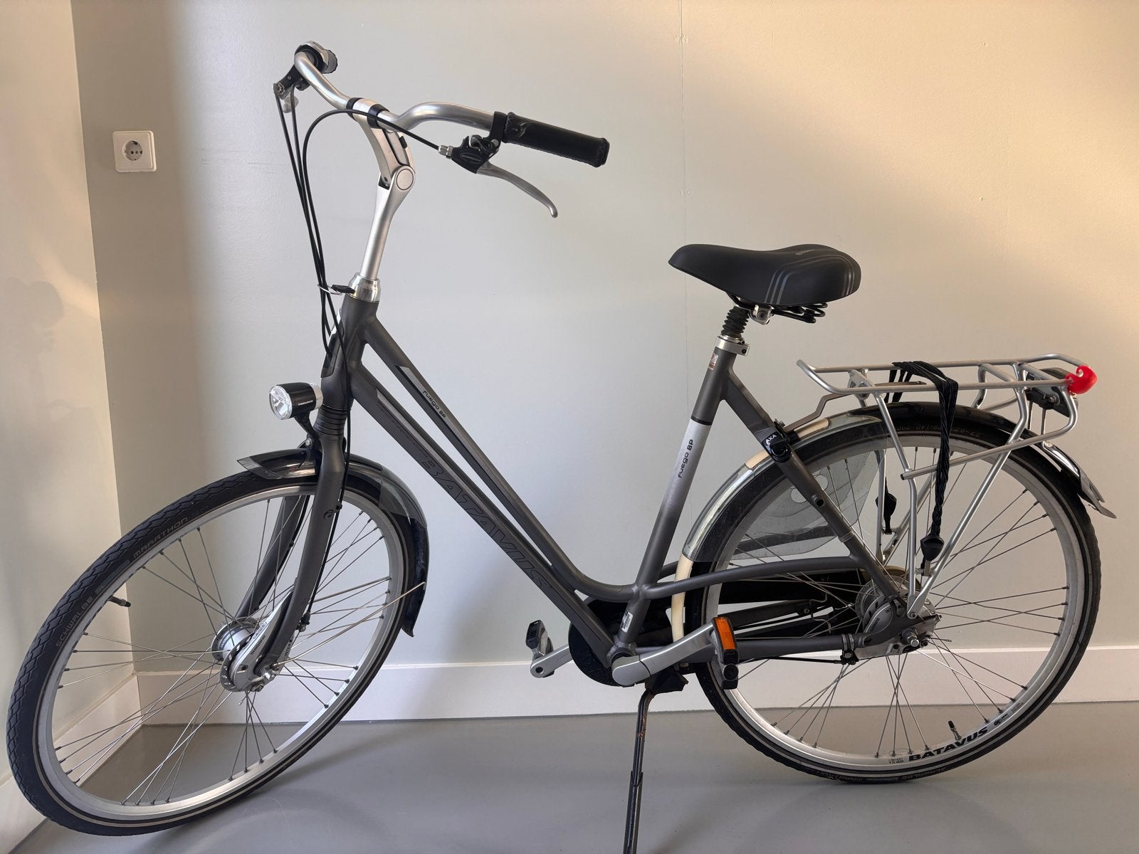 Batavus fiets met defect achterlicht, Ophalen, Gebruikt, Velgrem, Versnellingen