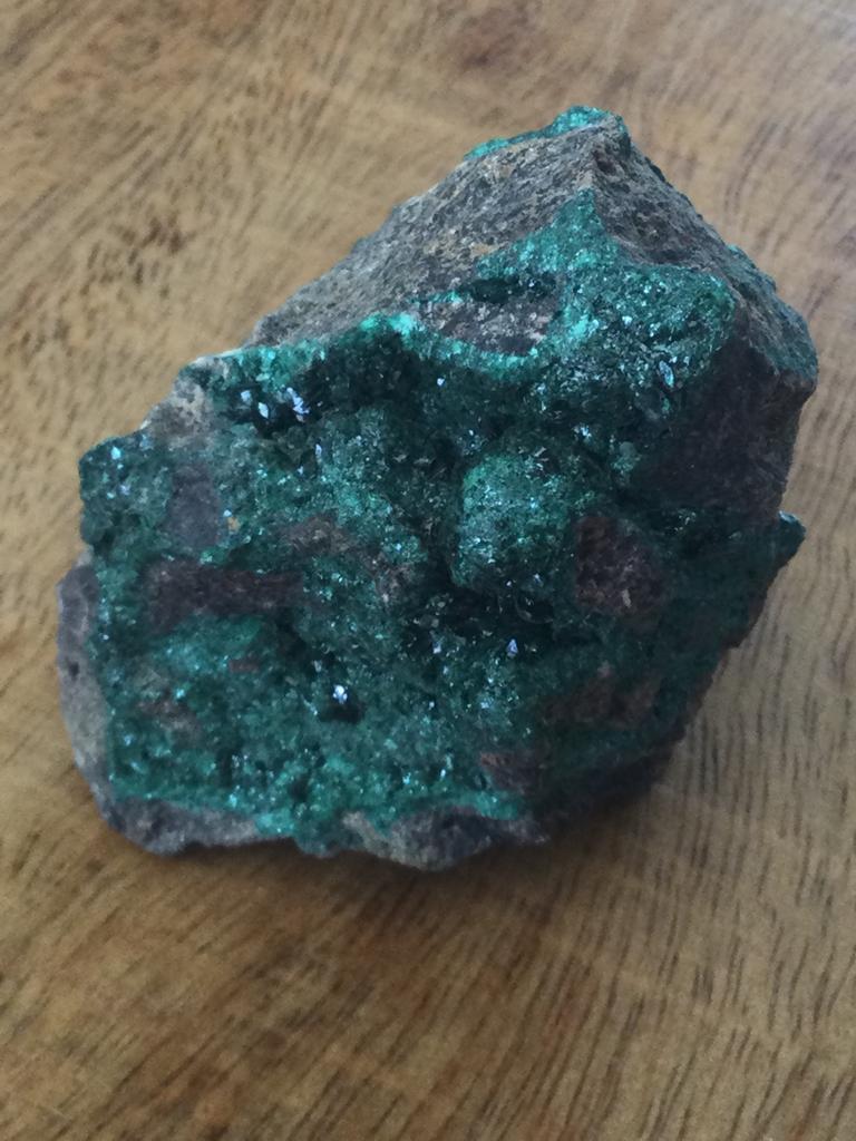malachietkristal op matrix, Ophalen of Verzenden, Mineraal