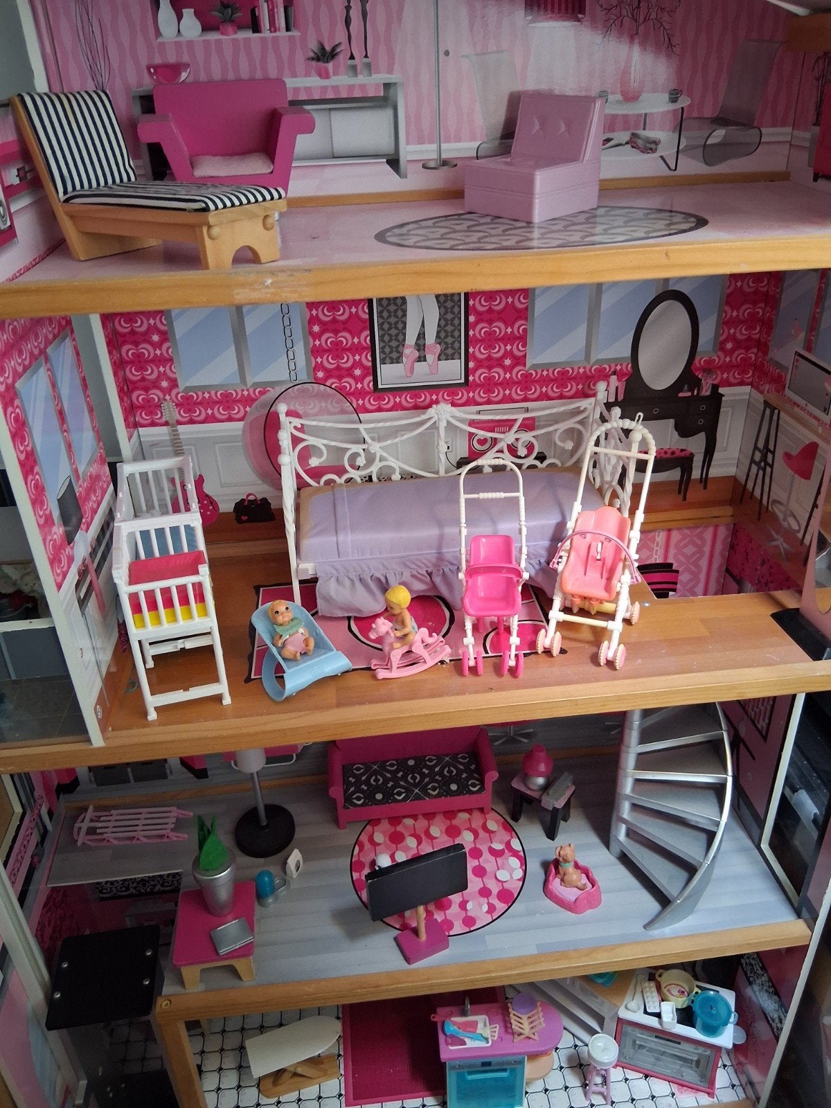 barbiehuis met veel extra's, Ophalen, Gebruikt, Poppenhuis