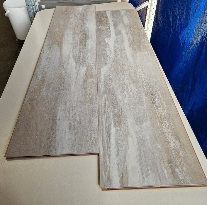 Restpartij 47 m2 laminaat Surprise Tiles Plus STP814, Www.swisskrono.de, SWISS KRONO TEX GmbH & Co., Nieuw, 25 tot 50 m²