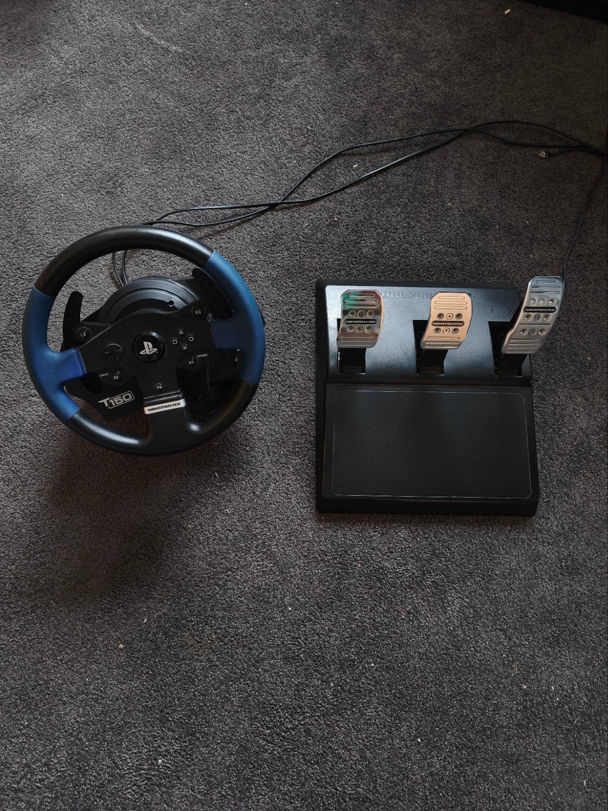 Thrustmaster T150 pro racestuur met T3PA pedalen