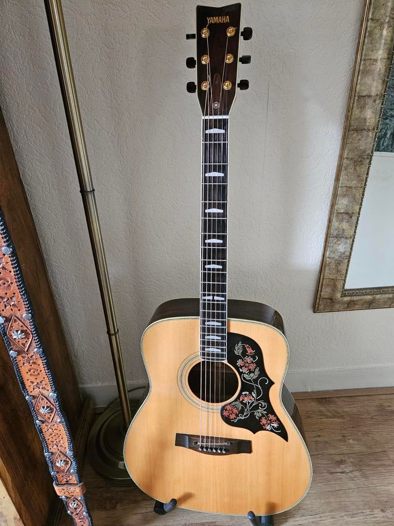 Yamaha fg 350 w zeldzaam, Muziek en Instrumenten, Snaarinstrumenten | Gitaren | Akoestisch, Ophalen of Verzenden