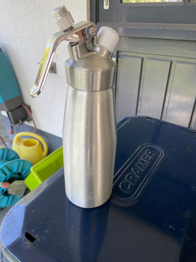 Aluminium slagroomspuit, Ophalen, Overige typen, Zilver, Zo goed als nieuw