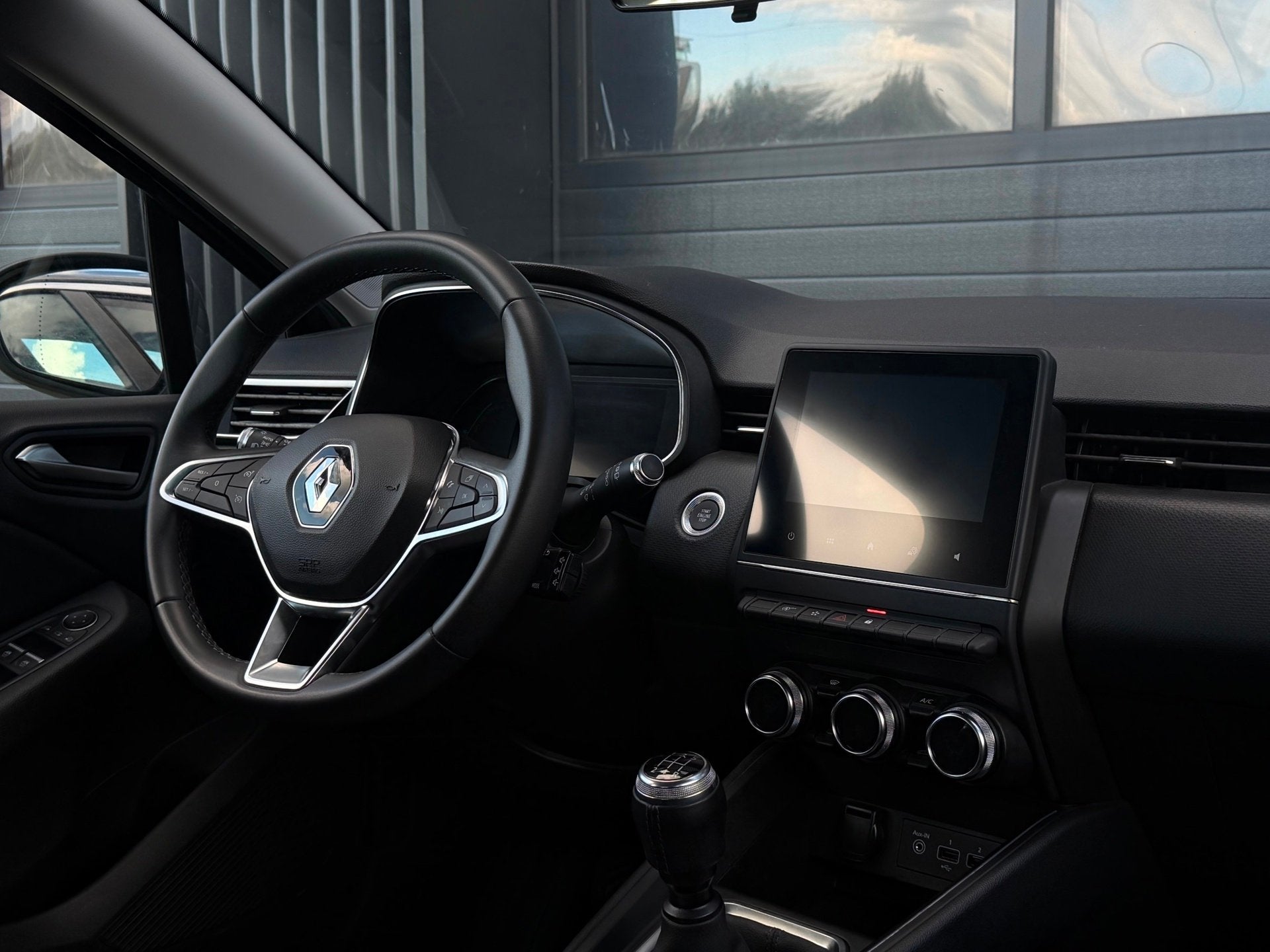 Renault Clio 1.0 TCe Intens | BTW | Dealerondh | 1e eig, Auto's, Voorwielaandrijving, Dealer onderhouden, 101 pk, Gebruikt